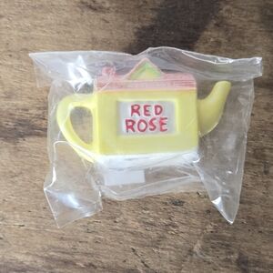 Vintage Red Rose Tea Cottage Decor Figurine – Factory Sealed Ceramic Mini